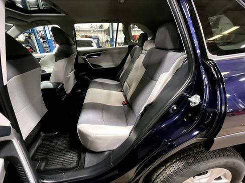 Used 2020 Toyota RAV4 XLE w/ Convenience Package image 20
