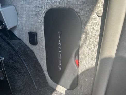 Used 2023 Chevrolet Express 2500 RWD image 33