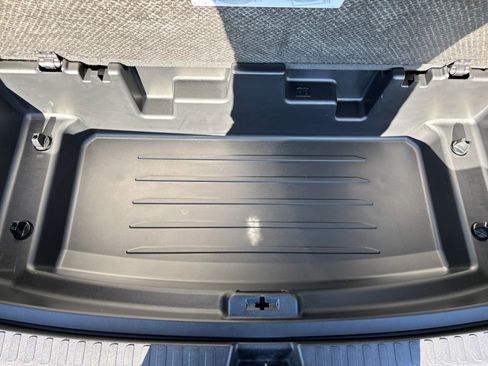 Used 2026 Chevrolet Traverse Z71 image 33