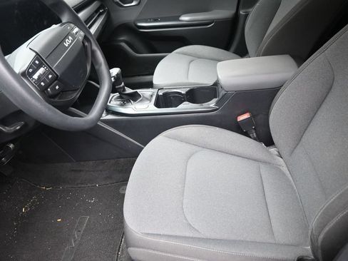Used 2025 Kia K4 FWD image 12