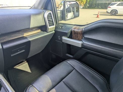 Used 2020 Ford F150 Lariat w/ Equipment Group 502A Luxury AWD/4WD image 17