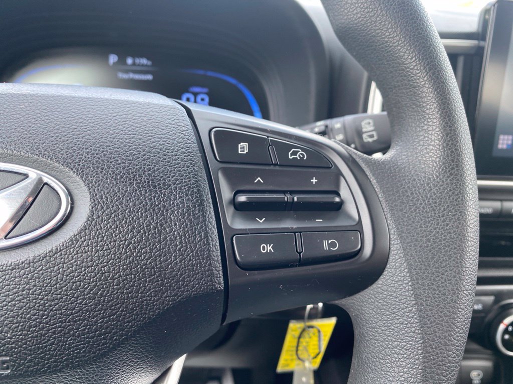 Certified 2023 Hyundai Venue SE FWD image 21