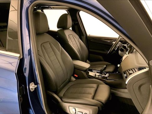 Used 2018 BMW X3 xDrive30i w/ Premium Package AWD/4WD image 6