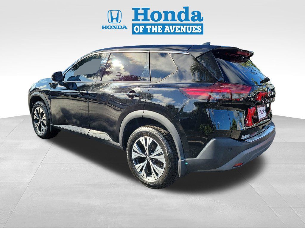 Used 2021 Nissan Rogue SV FWD image 3