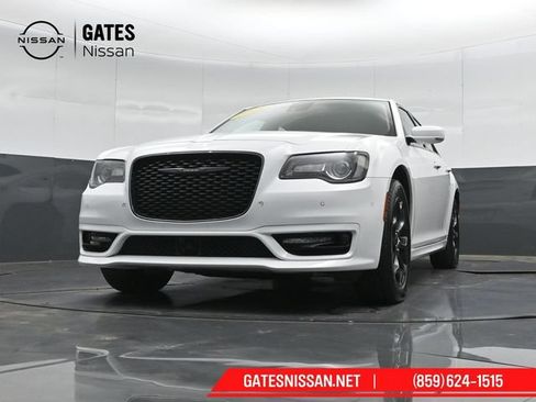 Used 2022 Chrysler 300 Touring L w/ Popular Equipment Group AWD/4WD image 42