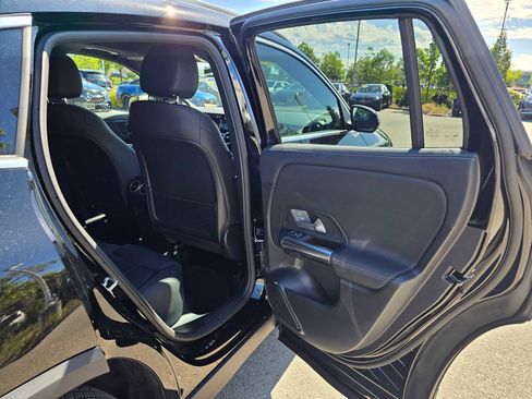 Used 2026 Mercedes-Benz GLA 250 image 14