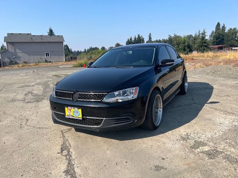 Used 2013 Volkswagen Jetta SE FWD image 24