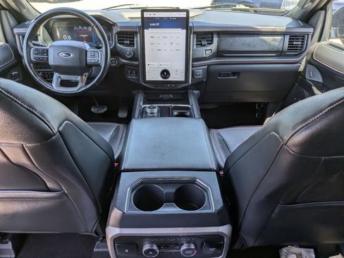 Used 2023 Ford Expedition Max Limited image 14