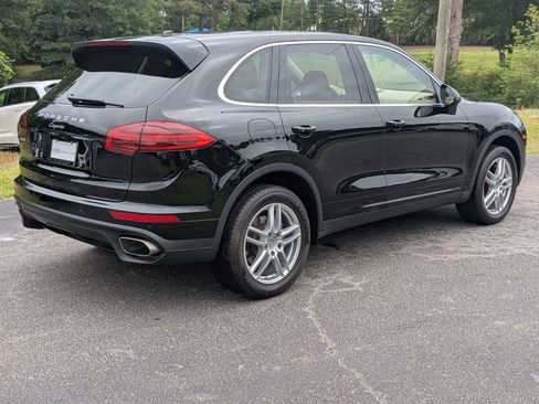 Used 2016 Porsche Cayenne AWD/4WD image 6