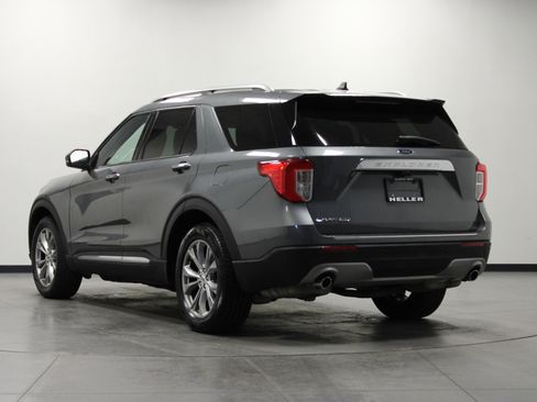 Used 2022 Ford Explorer Limited w/ Equipment Group 301A RWD image 6