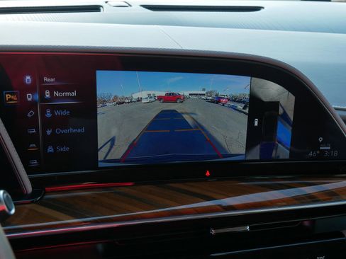 Used 2024 Cadillac Escalade ESV Premium Luxury Platinum image 23