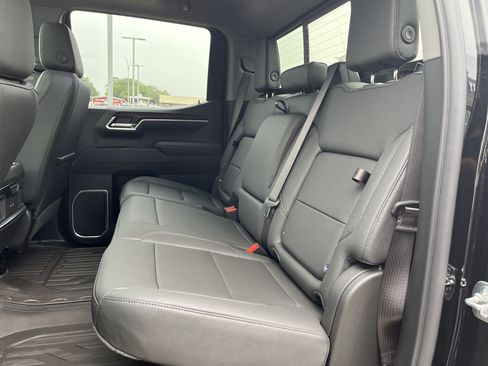 New 2026 GMC Sierra 1500 SLT w/ SLT Premium Package AWD/4WD image 12