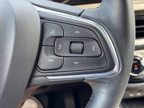 Used 2024 Buick Envista Sport Touring w/ Convenience I Package FWD image 18