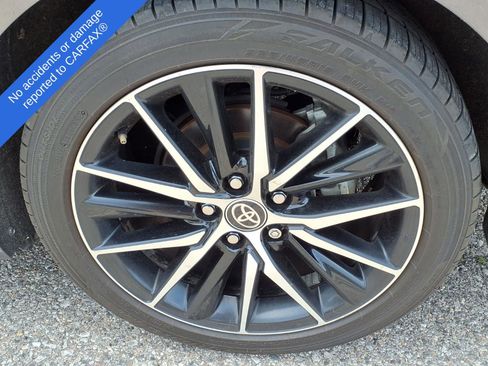 Used 2021 Toyota Camry SE FWD image 10