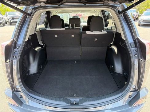 Used 2016 Toyota RAV4 XLE FWD image 18