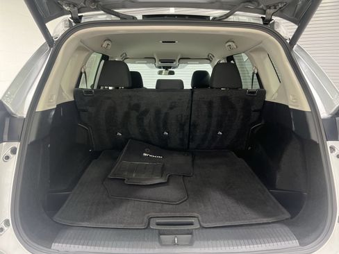 Used 2025 Nissan Rogue SV AWD/4WD image 22