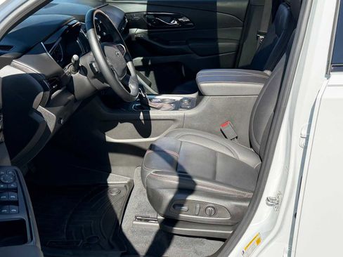 Used 2023 Chevrolet Traverse RS AWD/4WD image 23