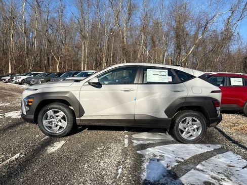 New 2026 Hyundai Kona SE image 2