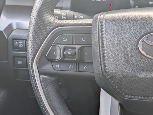 Certified 2025 Toyota 4Runner SR5 AWD/4WD image 31