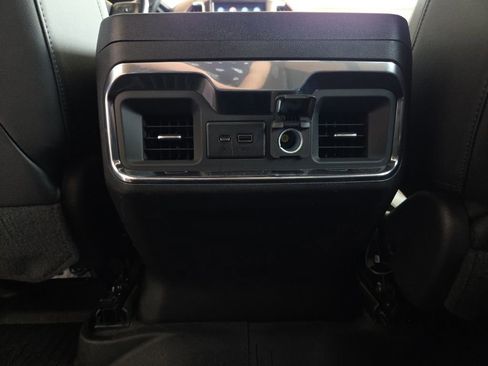 Used 2022 Chevrolet Silverado 3500 High Country w/ Safety Package II AWD/4WD image 32