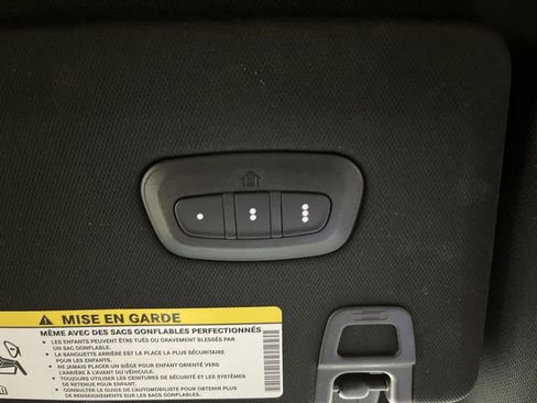 Used 2025 Jeep Grand Cherokee Limited w/ Luxury Tech Group II image 28