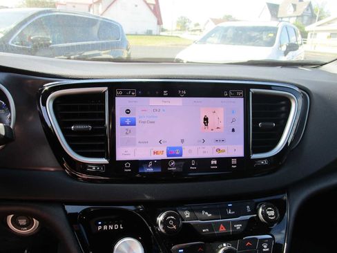 New 2026 Chrysler Voyager LX FWD image 28