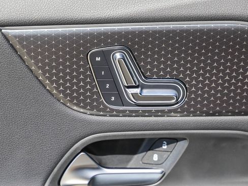 New 2025 Mercedes-Benz GLA 250 4MATIC image 26