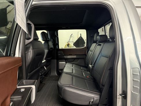 Used 2022 Ford F150 Lariat w/ Max Trailer Tow Package image 15