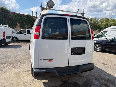 Used 2019 Chevrolet Express 2500 w/ Driver Convenience Package RWD image 14