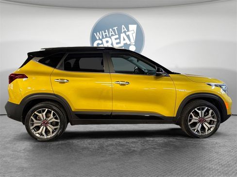 Certified 2023 Kia Seltos SX image 2