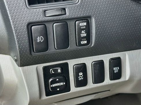 Used 2012 Toyota Tacoma 4x4 Double Cab w/ TRD Sport Pkg image 11