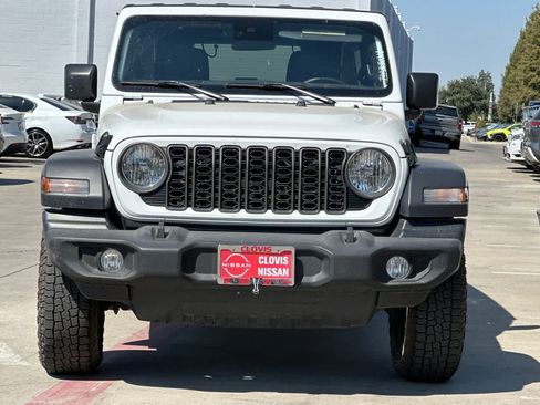 Used 2024 Jeep Wrangler Unlimited Sport AWD/4WD image 11