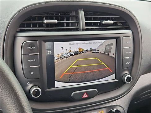Used 2023 Kia Soul LX FWD image 13