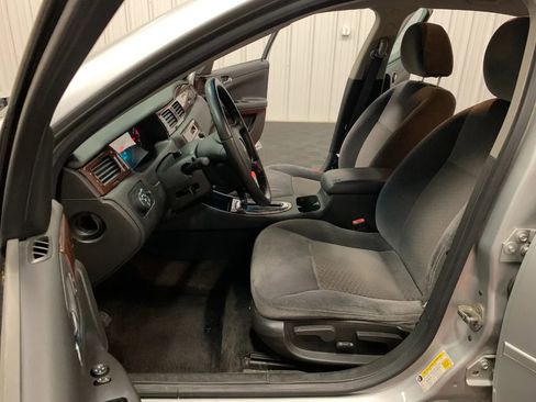 Used 2011 Chevrolet Impala LT image 35