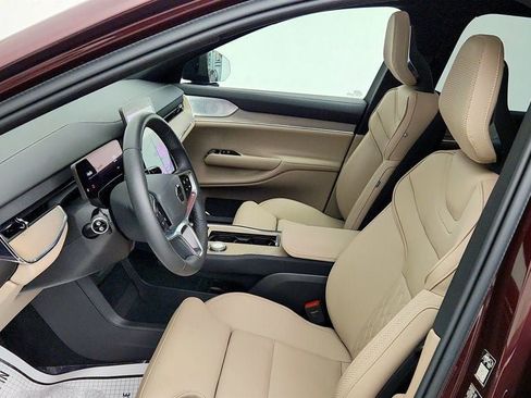 Used 2025 Volvo EX90 Ultra AWD/4WD image 18