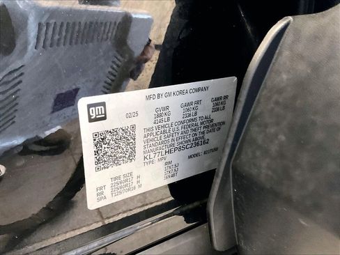 Used 2025 Chevrolet Trax LT w/ LT Convenience Package FWD image 34