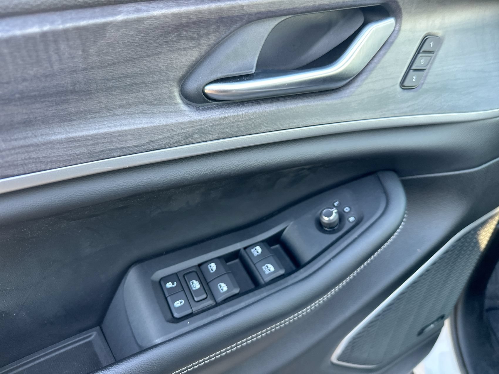 New 2023 Jeep Grand Cherokee 4WD 4xe image 13