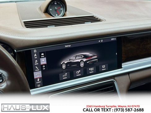 Used 2018 Porsche Panamera 4 AWD/4WD image 34