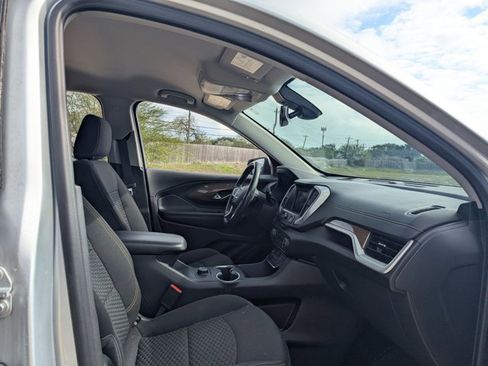 Used 2020 GMC Terrain SLE image 16