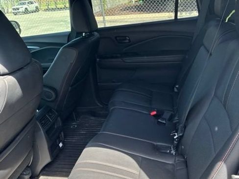 Used 2023 Honda Passport TrailSport image 12