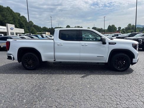 Used 2022 GMC Sierra 1500 Elevation w/ X31 Off-Road Package AWD/4WD image 9