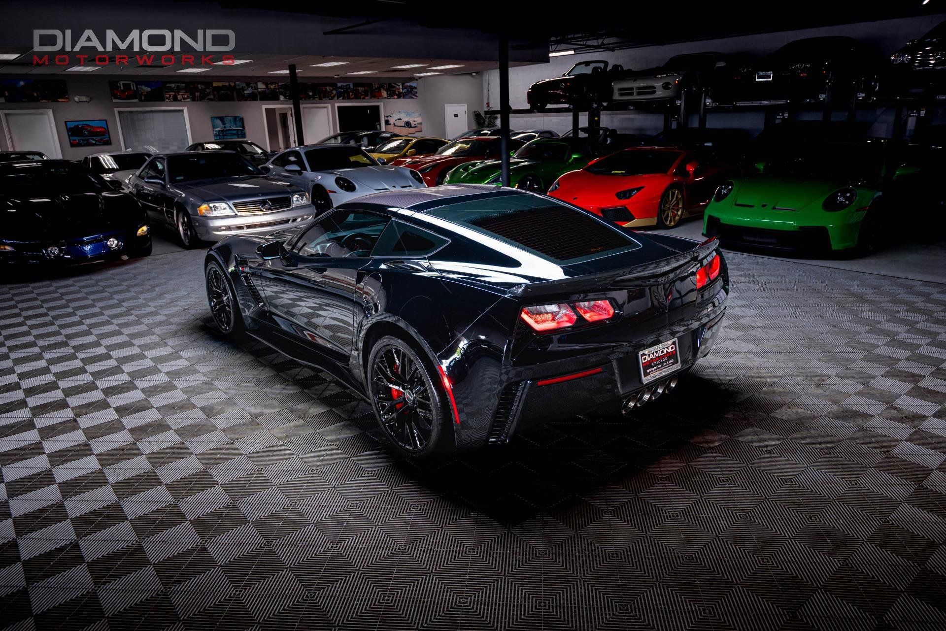 Used 2015 Chevrolet Corvette Z06 w/ 3LZ Preferred Equipment Group RWD image 4
