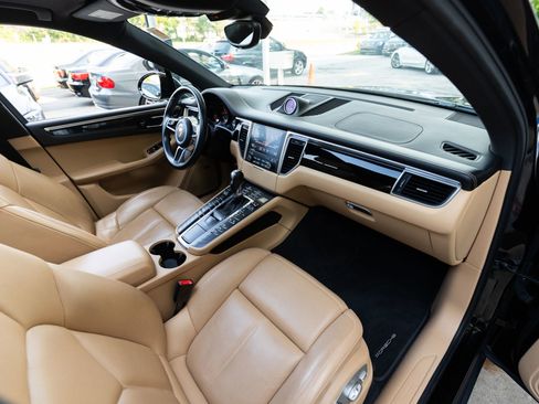 Used 2018 Porsche Macan Sport Edition image 21