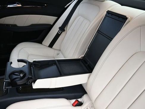 Used 2012 Mercedes-Benz CLS 550 image 30