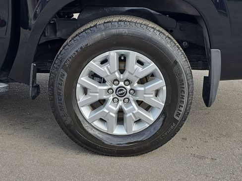 Used 2024 Nissan Frontier SV w/ SV Convenience Package image 34