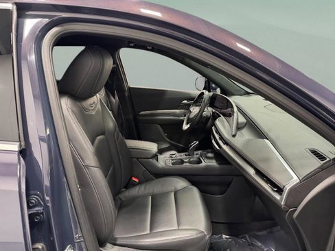 Used 2025 Cadillac XT4 Premium Luxury image 18