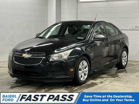 Used 2014 Chevrolet Cruze LS FWD image 1
