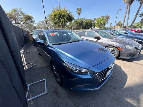 Used 2018 MAZDA MAZDA3 Touring FWD image 5