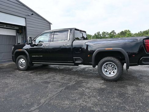 Used 2026 GMC Sierra 3500 Denali Ultimate AWD/4WD image 13