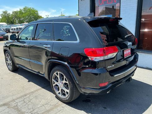 Used 2019 Jeep Grand Cherokee Overland AWD/4WD image 5